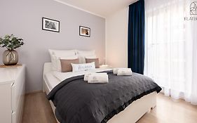 Flatbook - City Center Spa Apartments Motlawa